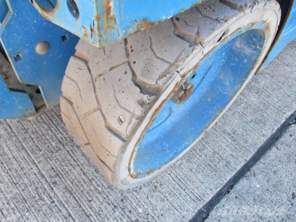 Genie GS 2632 (059) Nacelle ciseaux