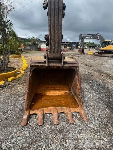 Volvo EC 220 D Pelle sur chenilles