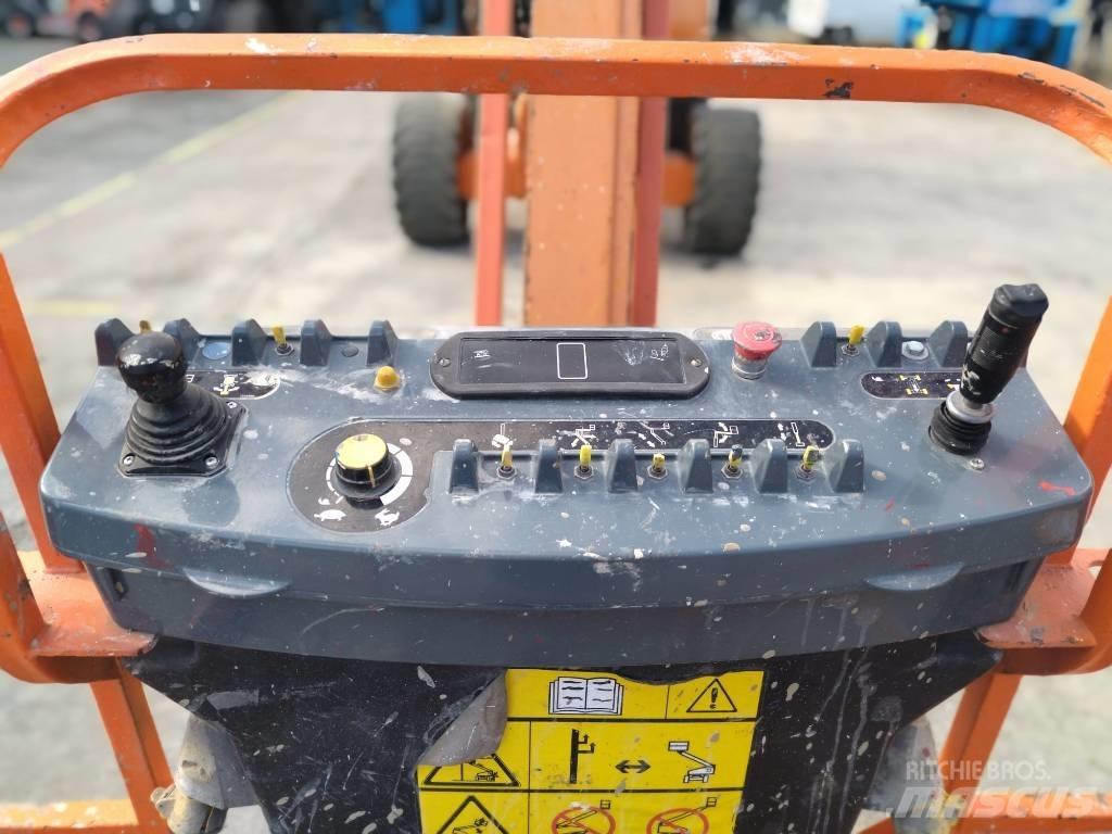 JLG 800 AJ Nacelles articulées