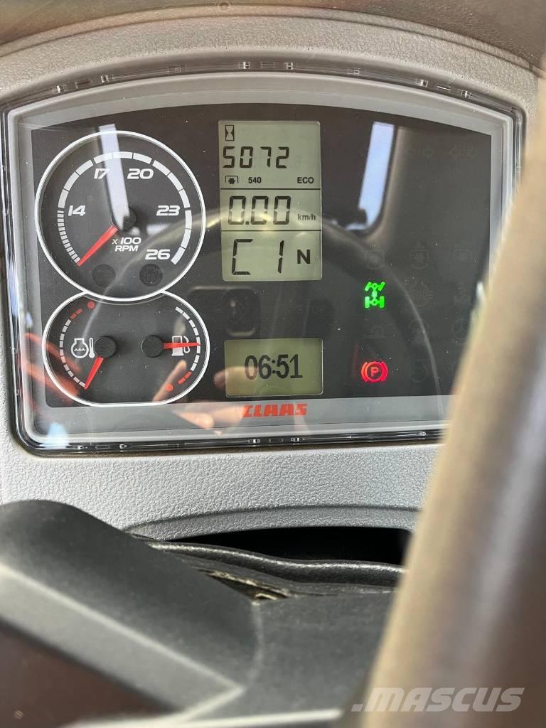 CLAAS Arion 640 CIS Tracteur