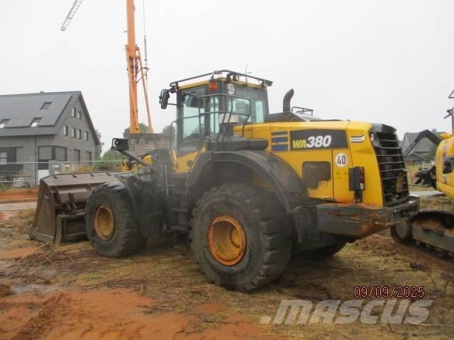Komatsu WA 380 Chargeuse sur pneus
