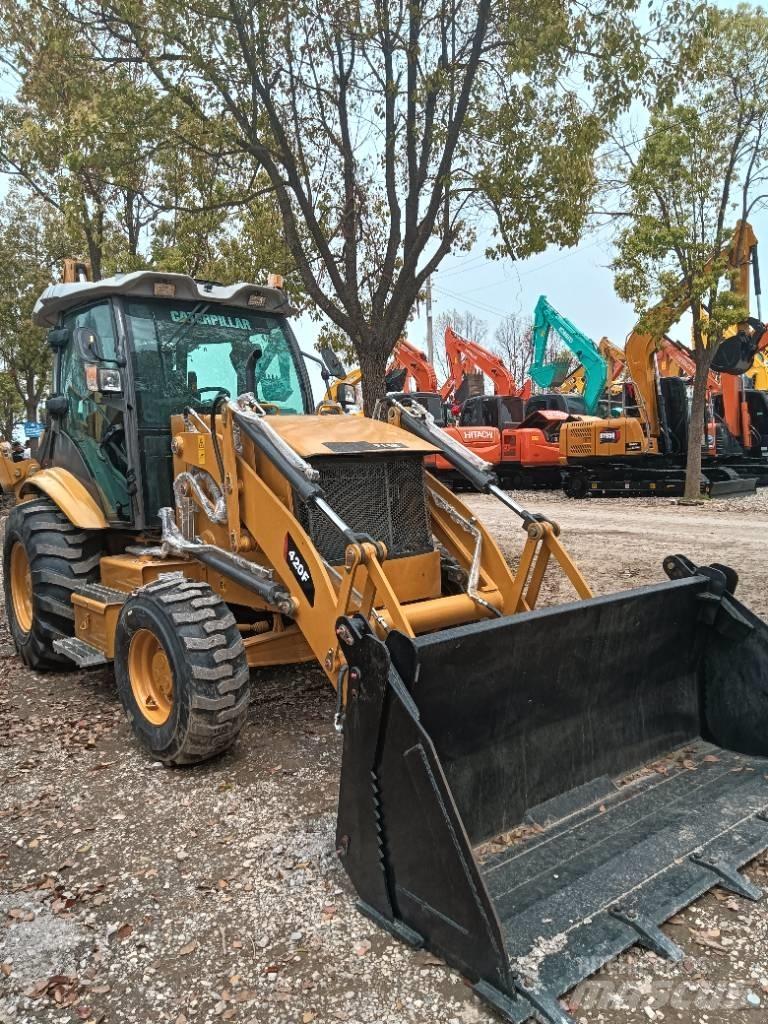 CAT 420F Chargeuse sur pneus