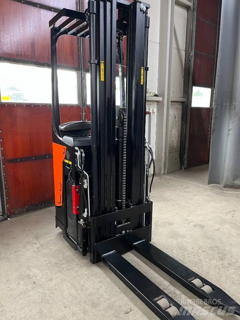 Rocla SST 16 AC Gerbeurs Automoteurs