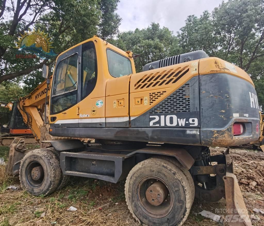 Hyundai R210W-9 Pelle sur pneus