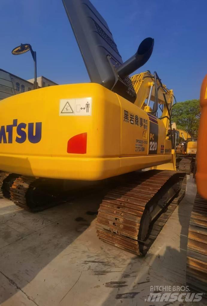 Komatsu PC 220 Pelle sur chenilles