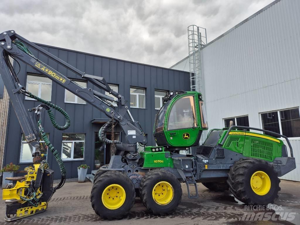 John Deere 1070 G Abatteuse