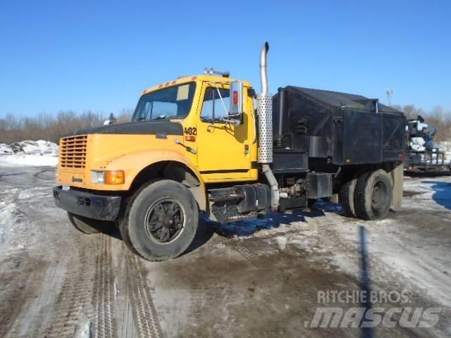International 4900 Camion malaxeur