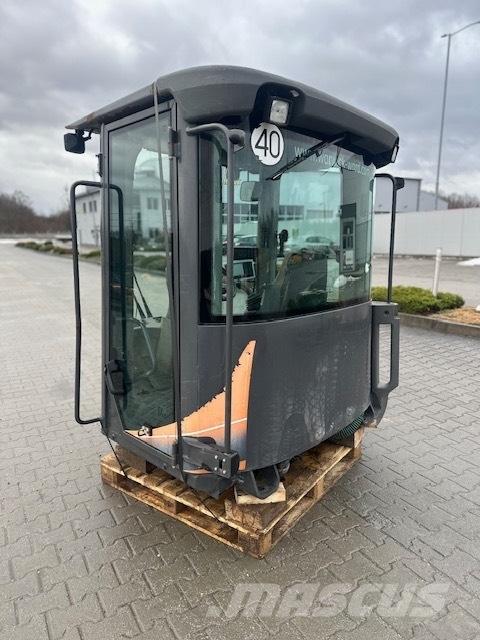 CASE 721 F USED CAB Cabine