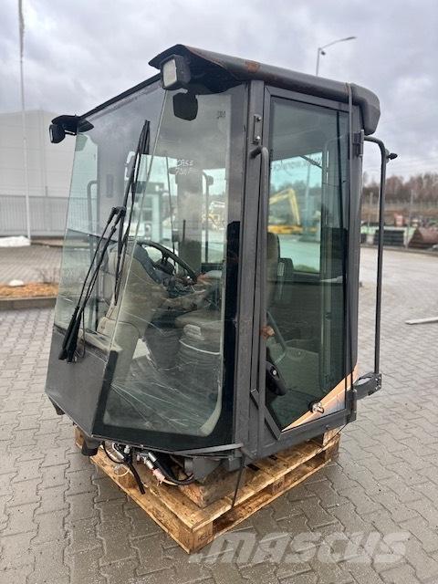 CASE 721 F USED CAB Cabine