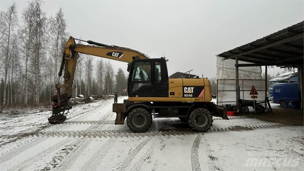 CAT 316 D Pelle sur pneus