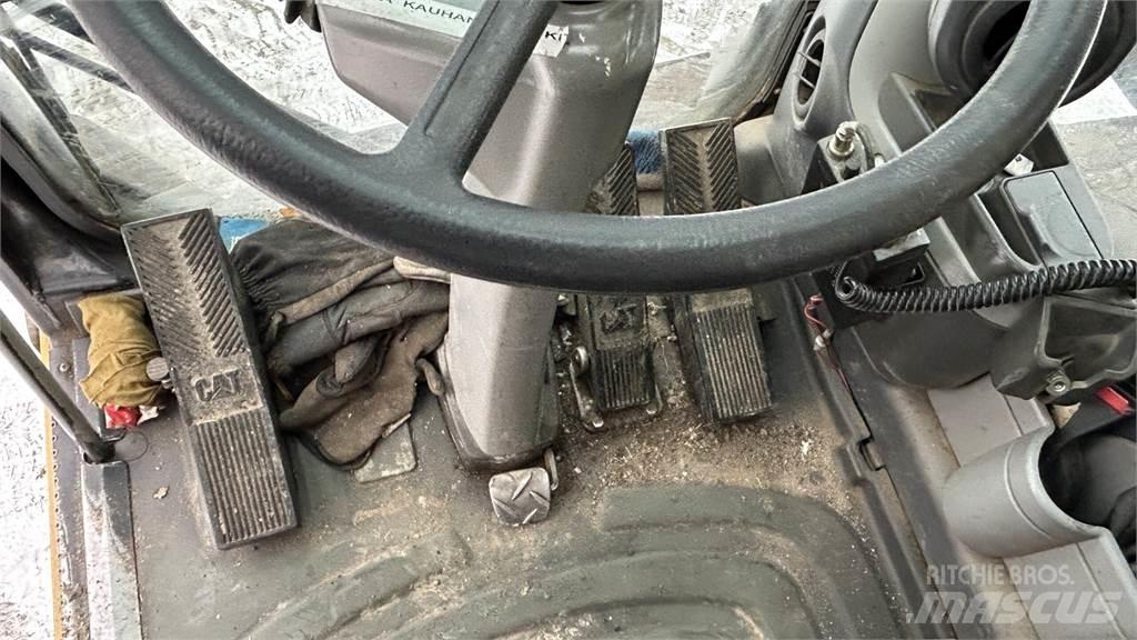 CAT 316 D Pelle sur pneus