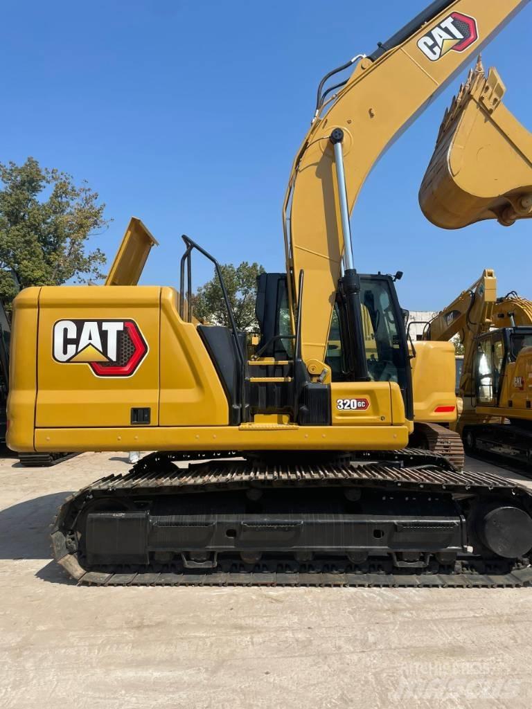 CAT 320 GC Pelle sur pneus