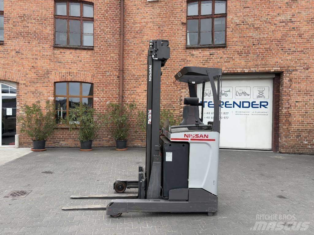 Nissan ULS 120 Chariot à mât rétractable