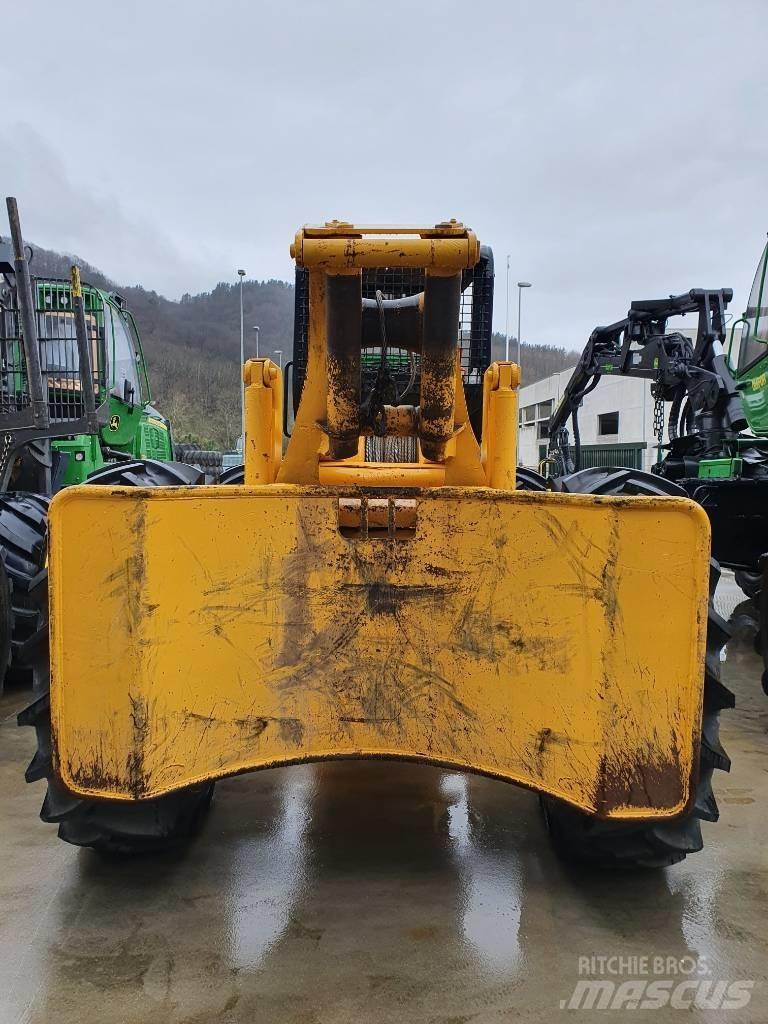 John Deere 540 D Débusqueur