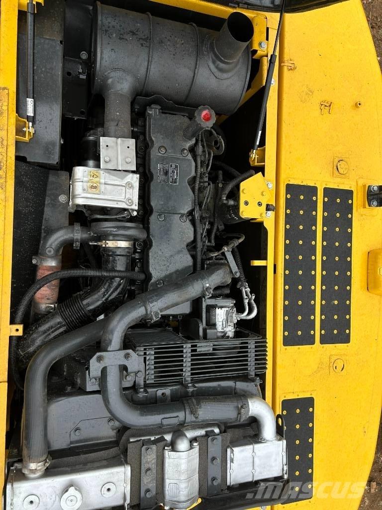 Komatsu 240-8 Pelle sur chenilles