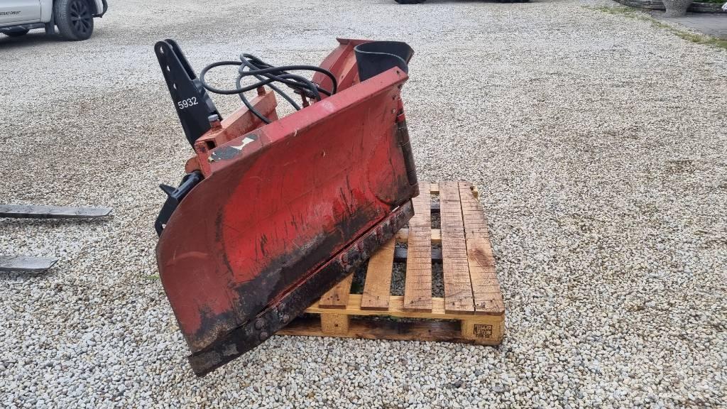 UNI-VÄG 200 Vikplog Chasse neige