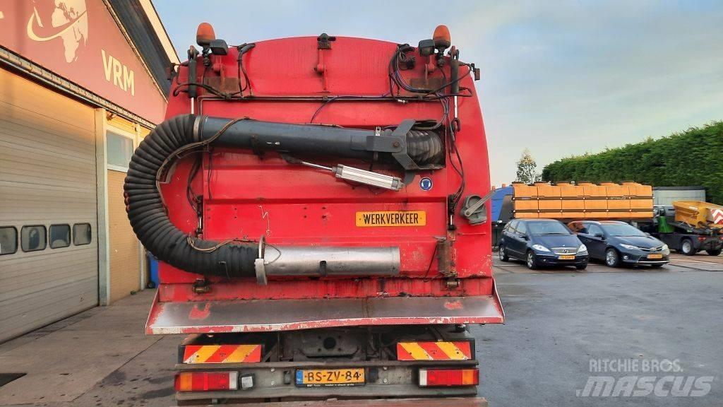 DAF FA 75.240 Balayeuse / Autolaveuse