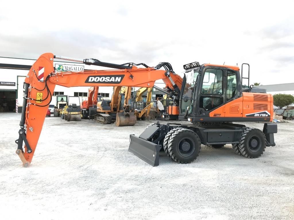 Develon DX 170 W-7 Pelle sur pneus