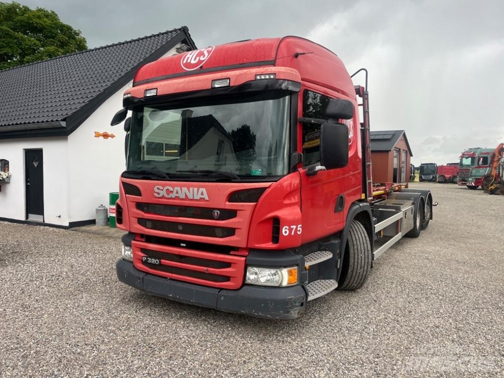 Scania P 320 Camion ampliroll
