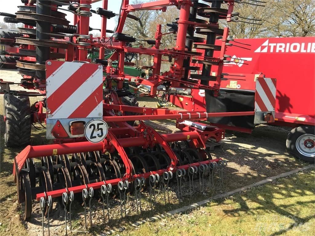 Horsch Terrano 5FM Déchaumeur, cultivateur