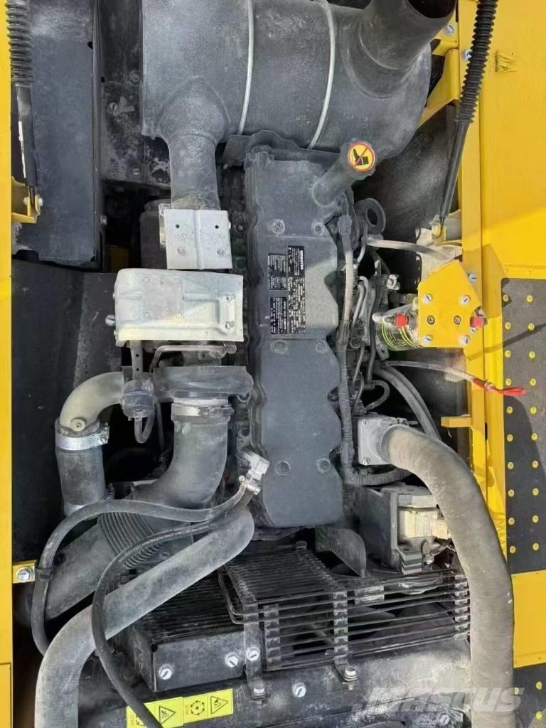 Komatsu PC 220-8 Pelle sur chenilles