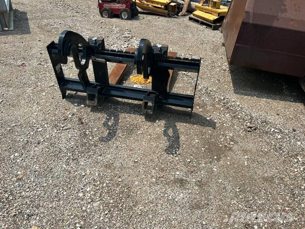 CAT Forks Chargeuse sur pneus