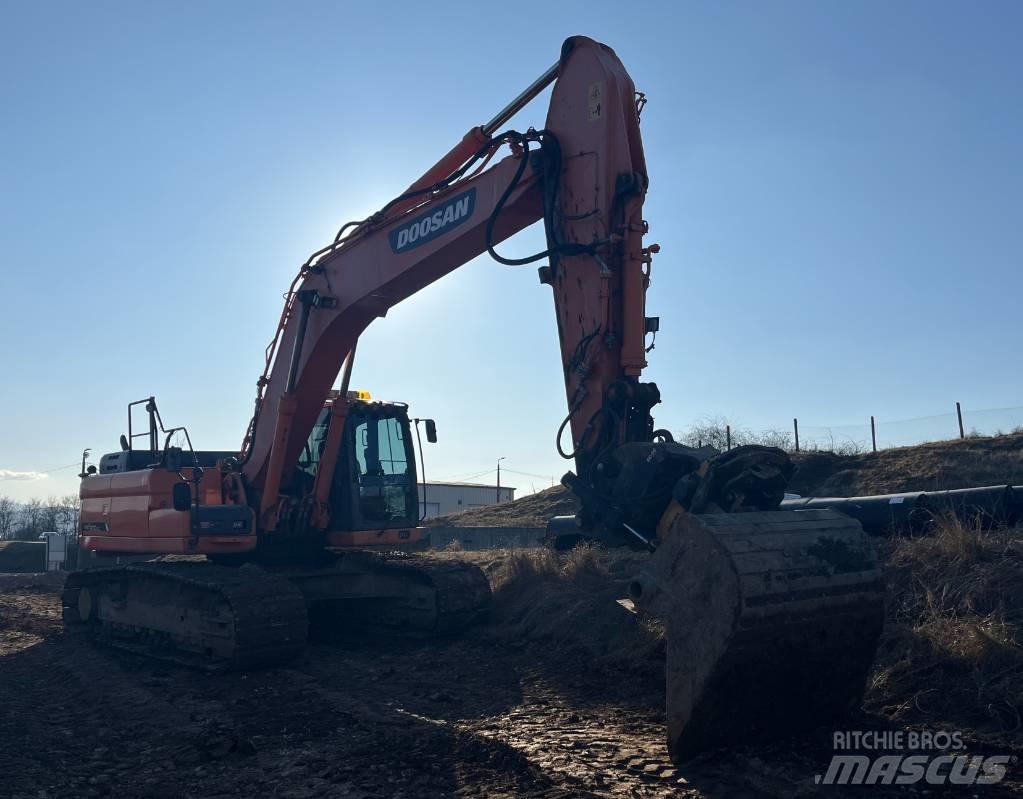 Doosan DX 300 LC Pelle sur chenilles
