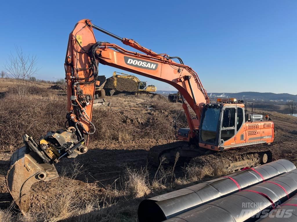 Doosan DX 300 LC Pelle sur chenilles