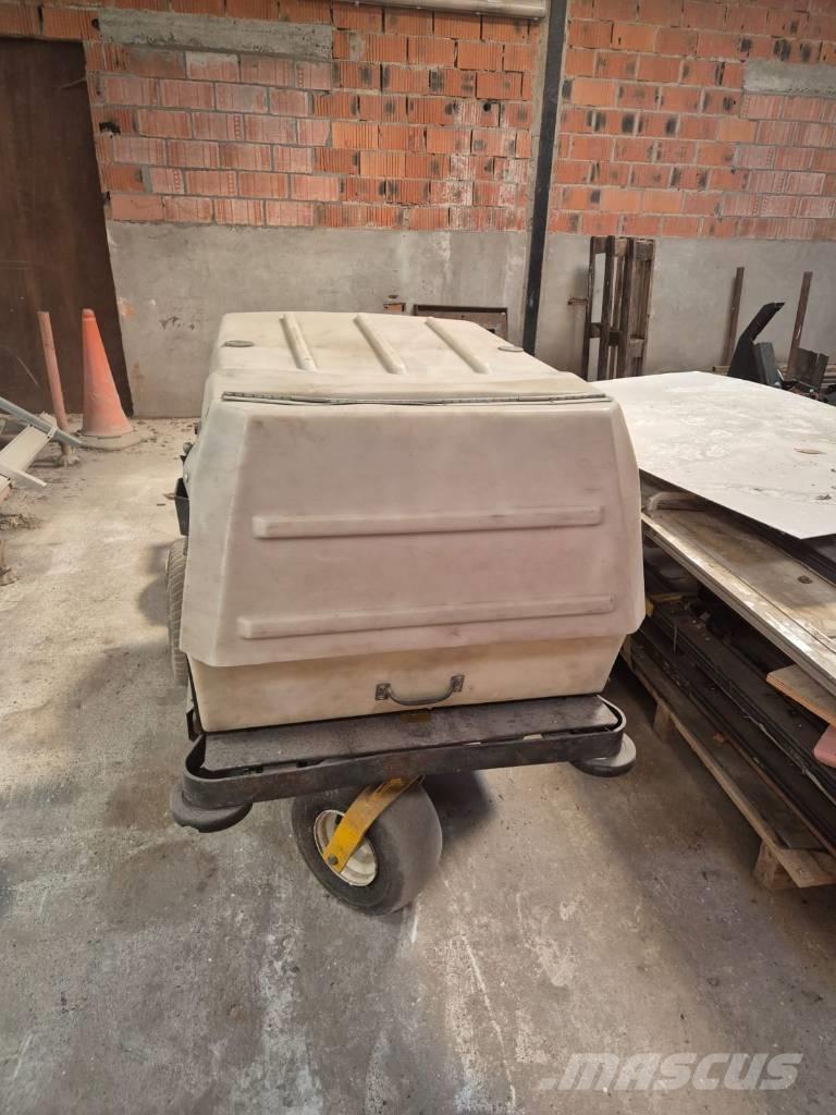 Walker Maaier Tondeuses à rayon de braquage zéro