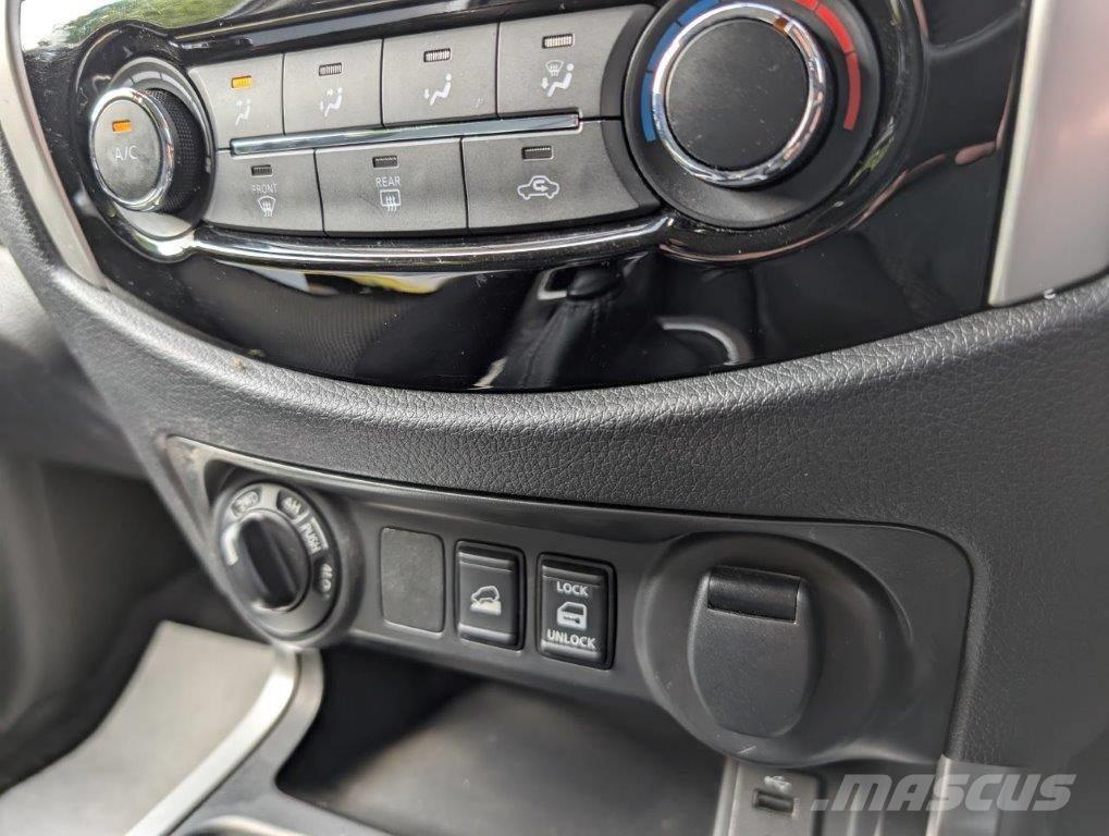 Nissan Navara Utilitaire benne
