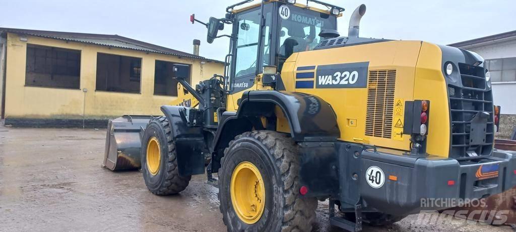 Komatsu WA 320 Chargeuse sur pneus