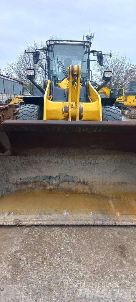 Komatsu WA 320 Chargeuse sur pneus