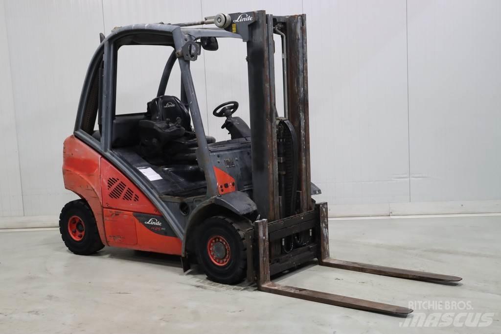 Linde H25D-02 Chariots diesel