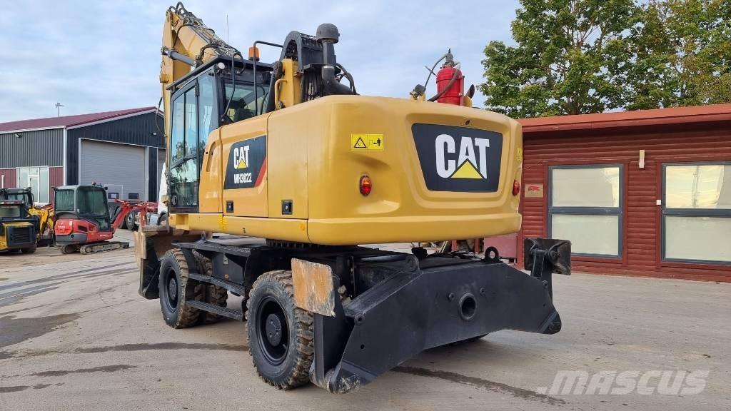 CAT MH 3022 Pelle à déchets