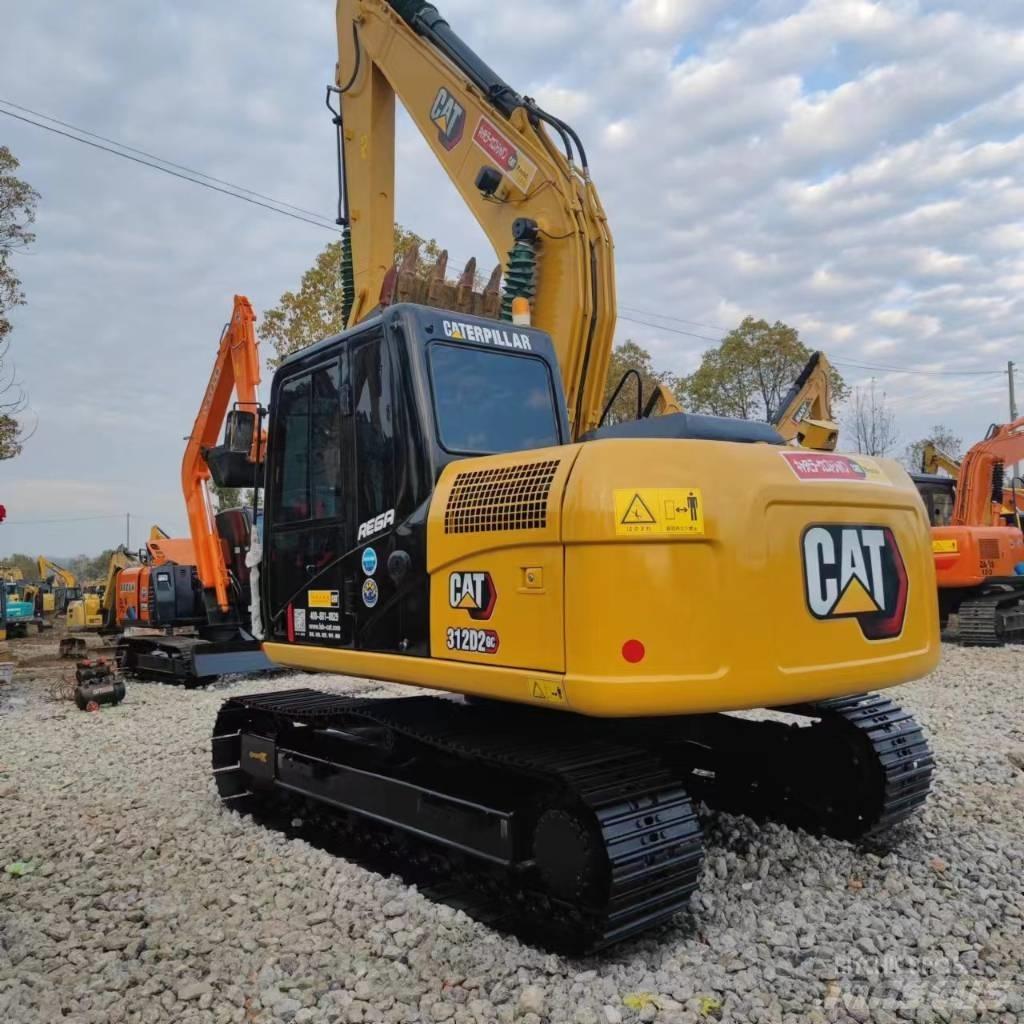 CAT 312 D2 Pelle sur chenilles