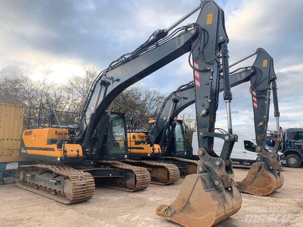 Hyundai HX220A L Pelle sur chenilles