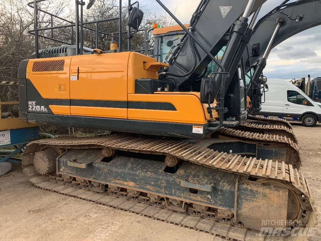 Hyundai HX220A L Pelle sur chenilles