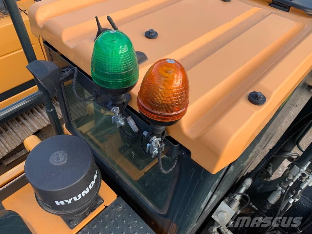 Hyundai HX220A L Pelle sur chenilles