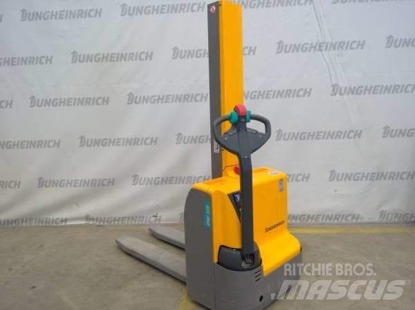 Jungheinrich EMC 110 Gerbeur accompagnant