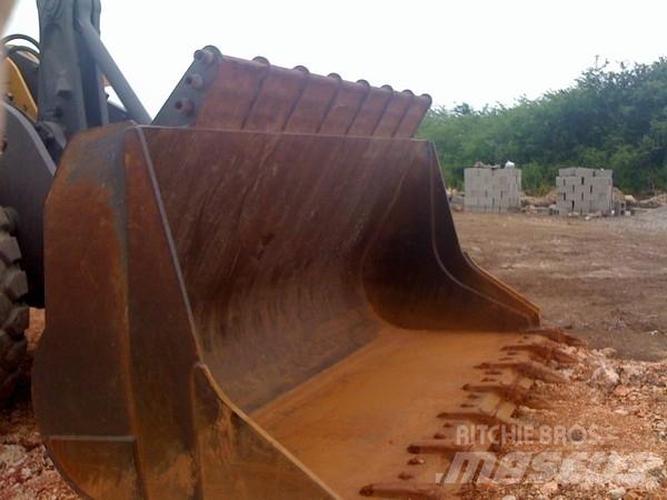 Volvo L180 Chargeuse sur pneus