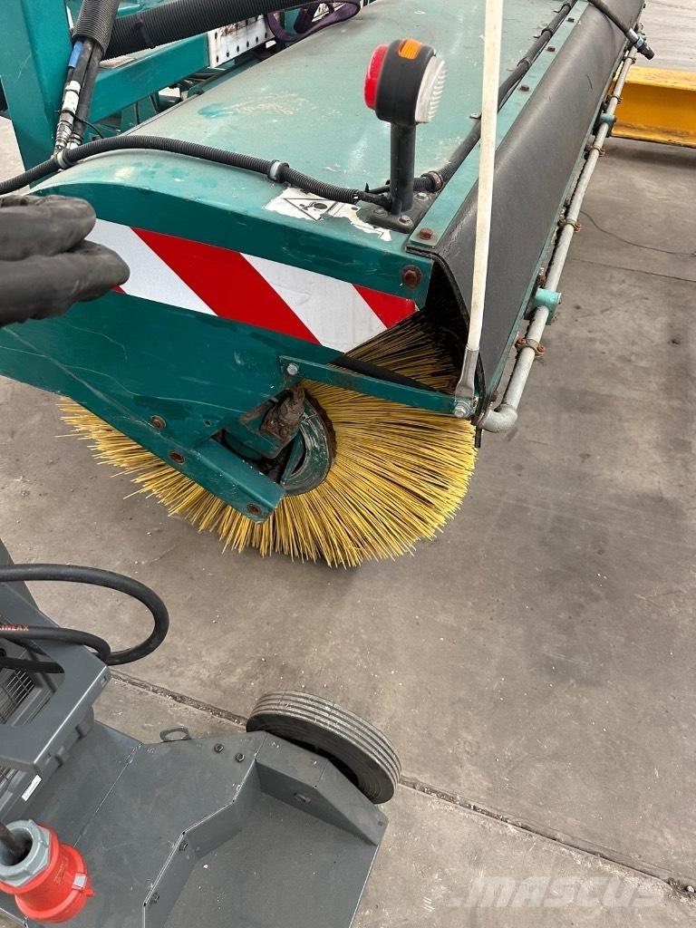 Burtec BB 235/80 S Balayeuse / Autolaveuse