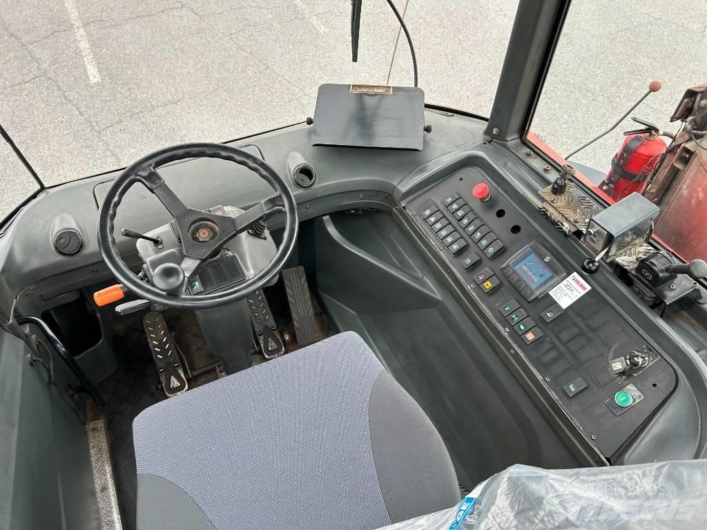 Kalmar TR618i Tracteur de manœuvre