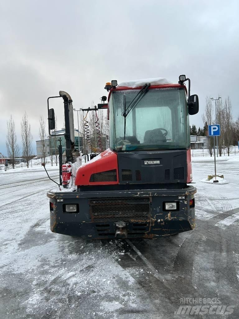 Kalmar TR618i Tracteur de manœuvre
