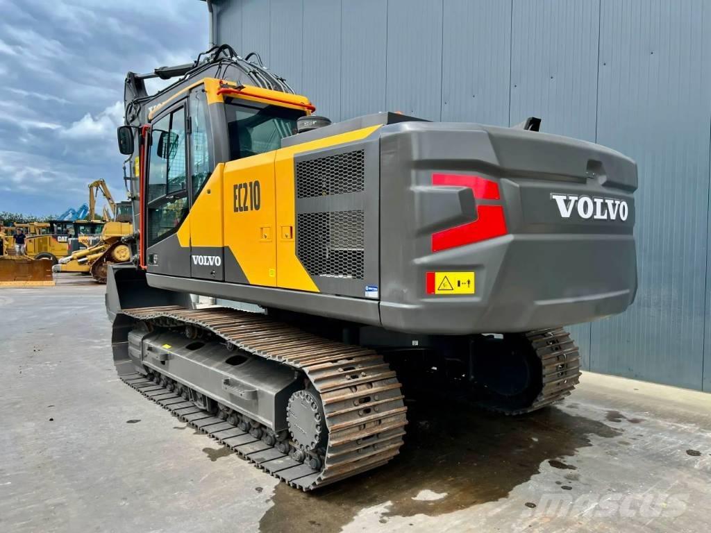 Volvo EC210 Pelle sur chenilles