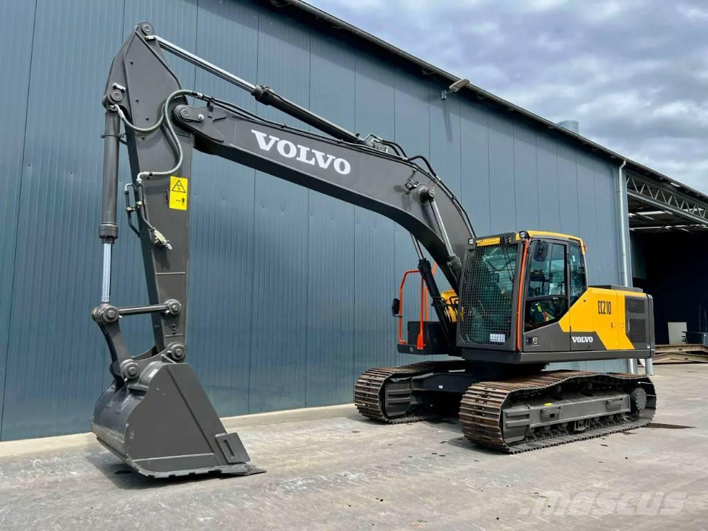 Volvo EC210 Pelle sur chenilles