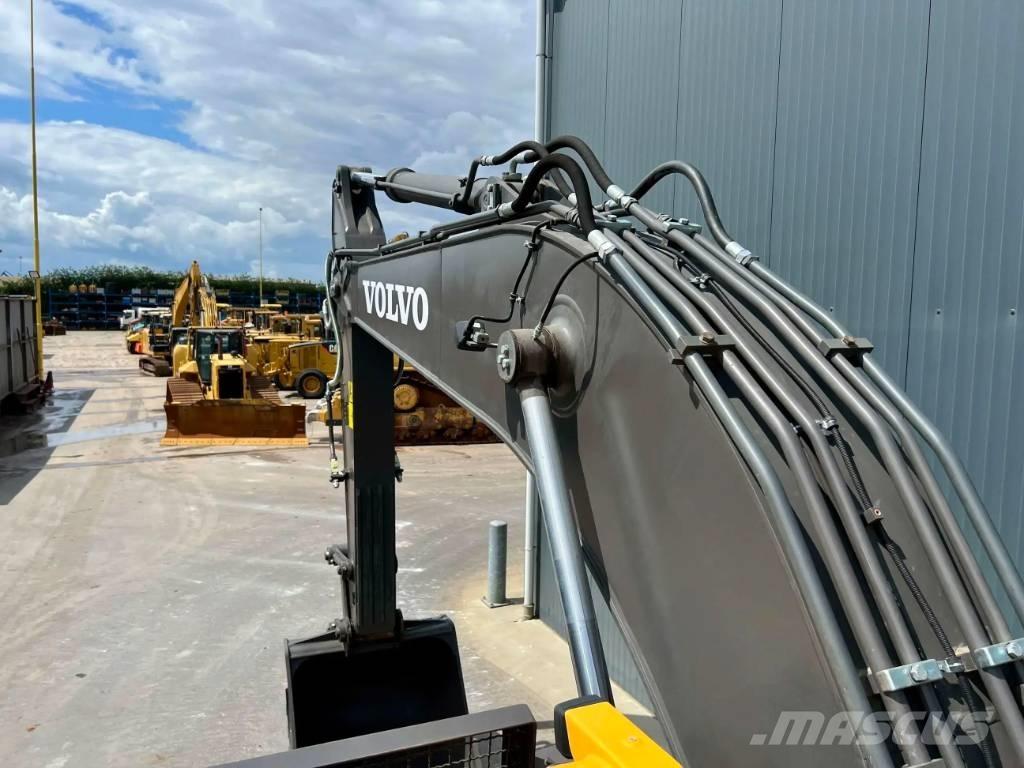 Volvo EC210 Pelle sur chenilles