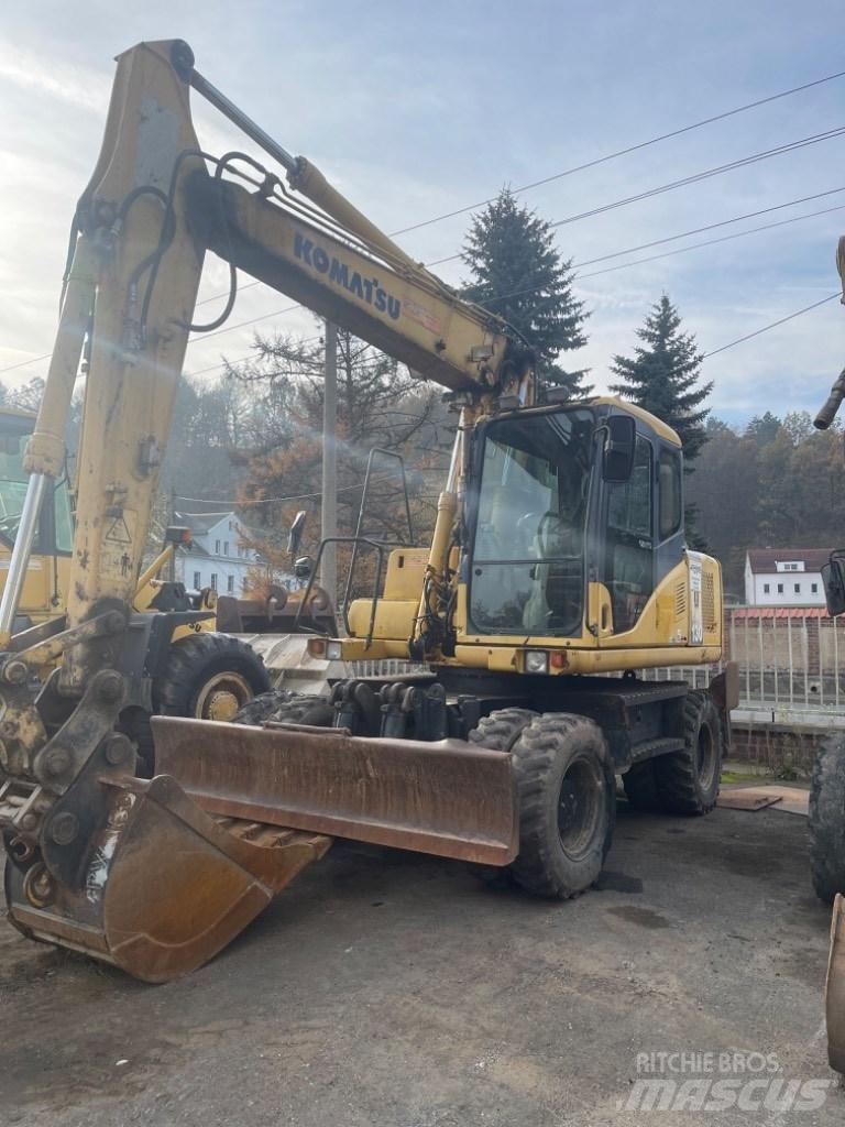 Komatsu PW 130-7K Pelle sur pneus