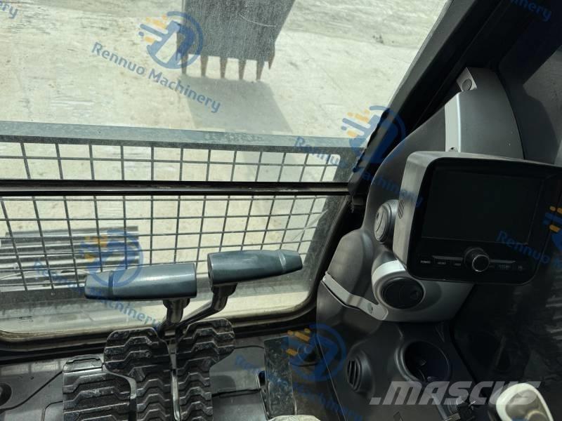 Hyundai 225 LC-9S Pelle sur chenilles