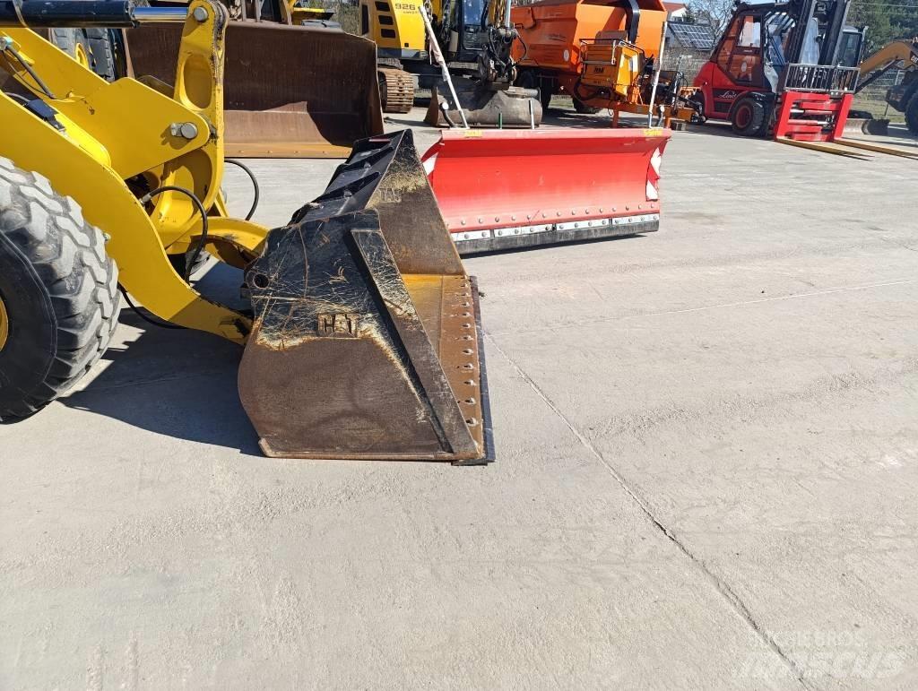 CAT 907 H 2 Chargeuse sur pneus