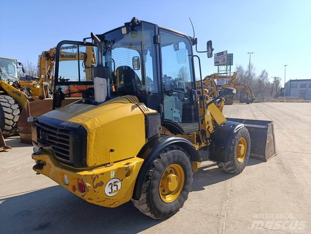 CAT 907 H 2 Chargeuse sur pneus